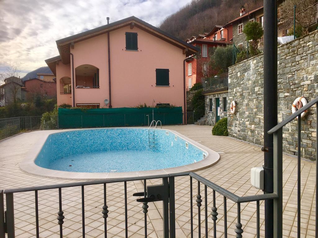 Residenza Romina Sleeps 8 With Pool- By Italian Apartments Rezzonico Exterior foto